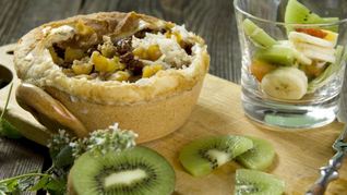 Сладкий плов с сухофруктами и орехами