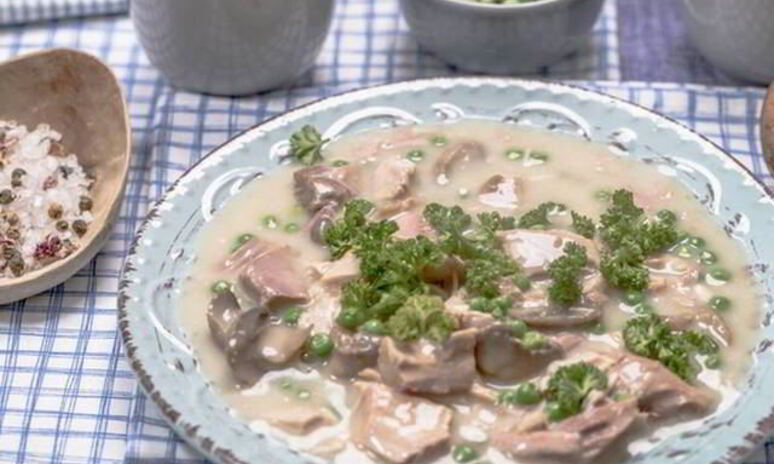 Рецепт фрикасе из курицы с грибами