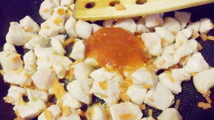 фрикасе из курицы с рисовым медвежонком