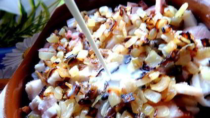 грибное рагу в горшочках