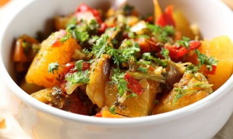 Рецепт нежного овощного рагу с куриной грудкой