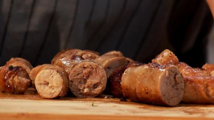 острое рагу из колбасок и овощей