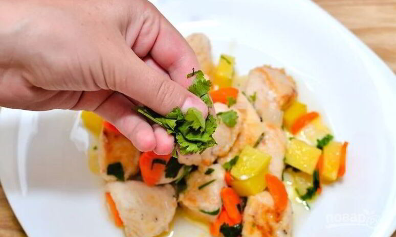 Рецепт овощного рагу из куриной грудки