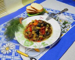 Овощное рагу с баклажанами в мультиварке