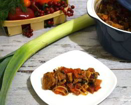 Овощное рагу со свининой в духовке