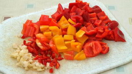 рагу из индейки с овощами в казане