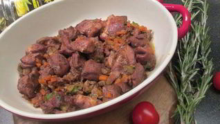 Рагу из кролика в вине с тальятелле