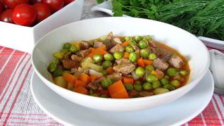 Рагу из зеленого горошка с мясом