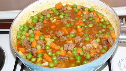 рагу из зеленого горошка с мясом