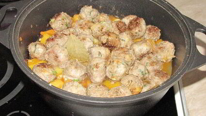 рагу с мясными шариками