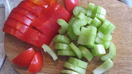 рагу с соевыми бобами в чугунке