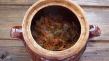 рагу в горшочках с мясом