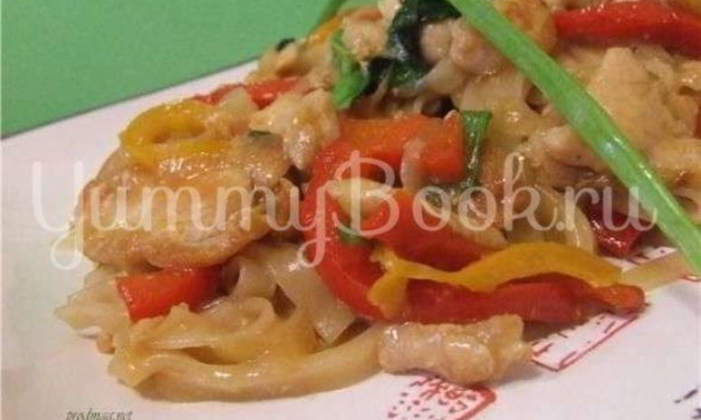 Рецепт рисовой лапши с индюшиным филе и овощами