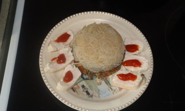 Рецепт рисовой лапши с овощами и курицей