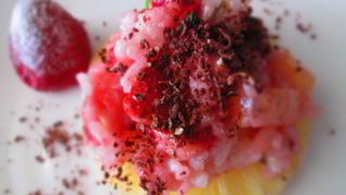 Клубнично-яблочное ризотто с ананасом