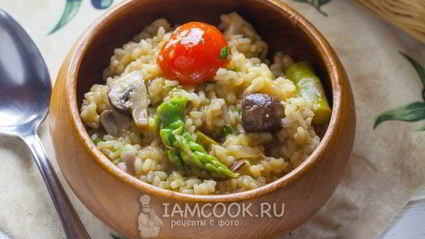 постное ризотто со спаржей и шампиньонами