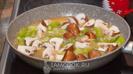 постное ризотто со спаржей и шампиньонами