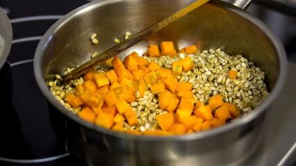 ризотто из перловки с овощами