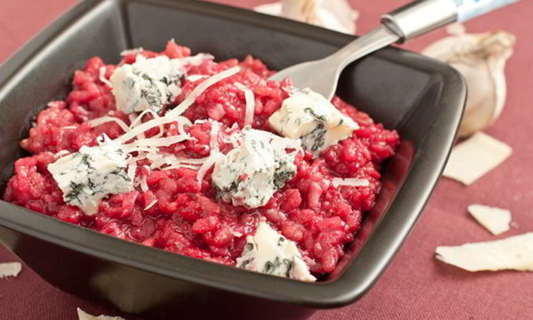 Рецепт ризотто со свеклой и горгонзолой