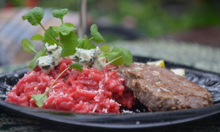 Рецепт ризотто со свеклой и стейками