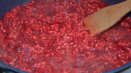 ризотто со свеклой и стейками