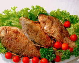 Карась на сковороде