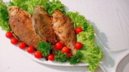 карась на сковороде