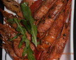 Креветки в белoм винe