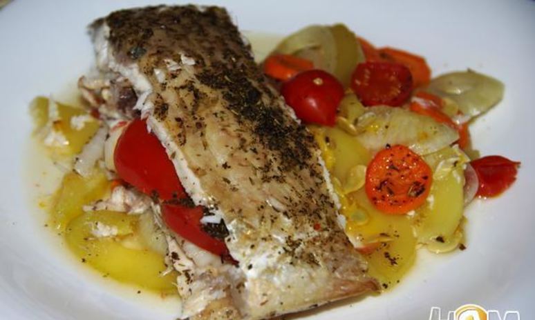 Рецепт леща, запеченного с овощами