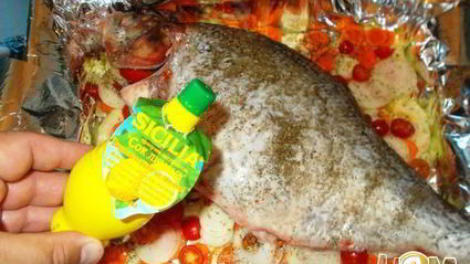 лещ, запеченный с овощами