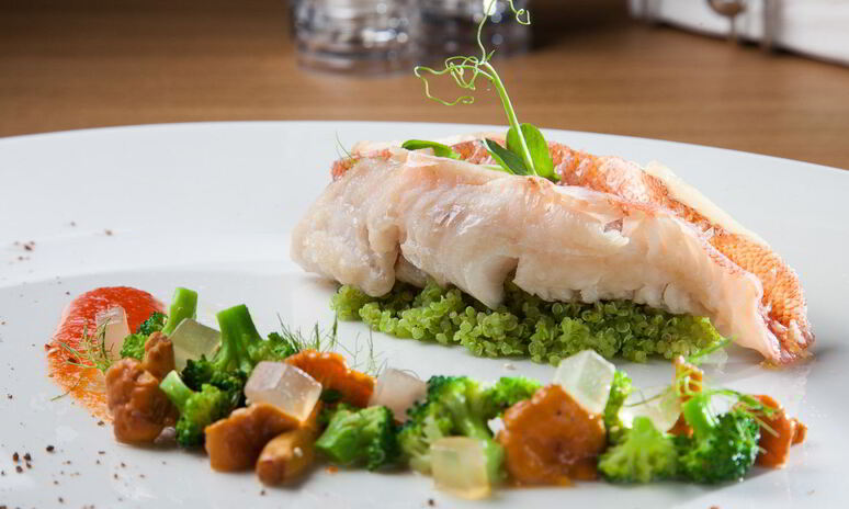 Рецепт морского окуня с лисичками