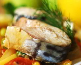 Рыба, тушенная с овощами в мультиварке