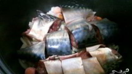 рыба, тушенная с овощами в мультиварке