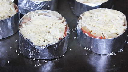 семга запеченная с ананасом и сыром