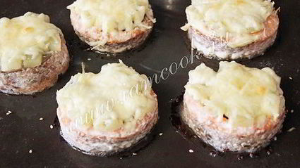 семга запеченная с ананасом и сыром