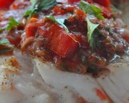 Сочная треска с томатной сальсой