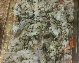 Треска на мацони с овощами в духовке