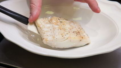 треска в чесночном соусе