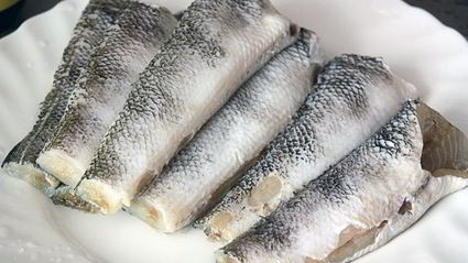 жареная рыба с миндальной корочкой