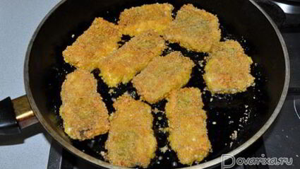 жареная рыба в кукурузных хлопьях