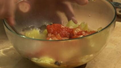 жареный карп с кабачковой икрой и сосновыми иголками