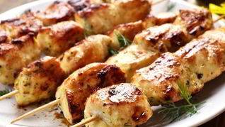 Шашлык из мяса птицы в маринаде с винным уксусом