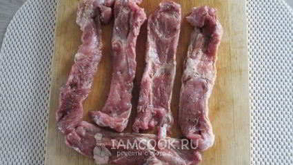 шашлык из свинины в виде рулетиков
