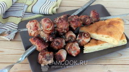шашлык из свинины в виде рулетиков