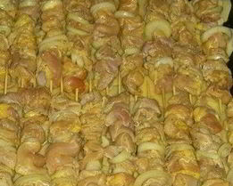 Сочный куриный шашлык с картофелем в духовке