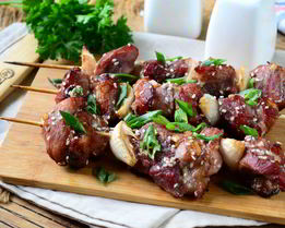 Тайский шашлычок на шпажках