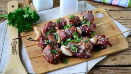 тайский шашлычок на шпажках