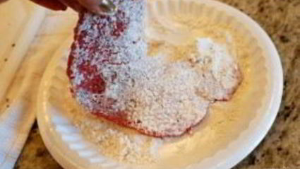 говяжий стейк с молочной подливой