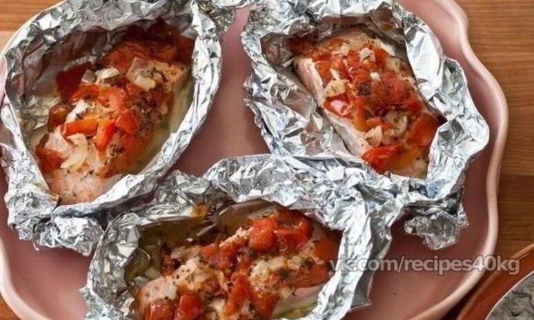 Рецепт рыбных стейков, запеченных в духовке и фольге