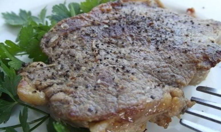 Рецепт сочного стейка из свинины